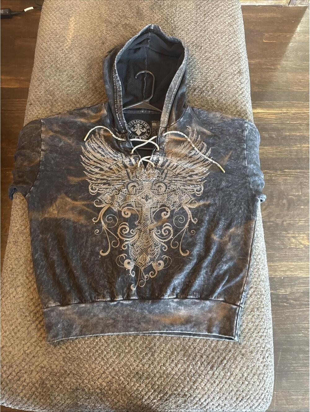 Vtg Y2K Affliction Women's Crop Hoodie Cross Wings Black Size Medium Faded - Picture 12 of 13